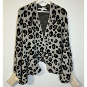Hyfve Sweater Cardigan Animal Print‎ Oversized Sleeves Very Soft Medium Cheetah